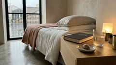 Porque é que algumas pessoas deixam um dente de alho na mesa de cabeceira? Entre Feng Shui e hábitos de sono